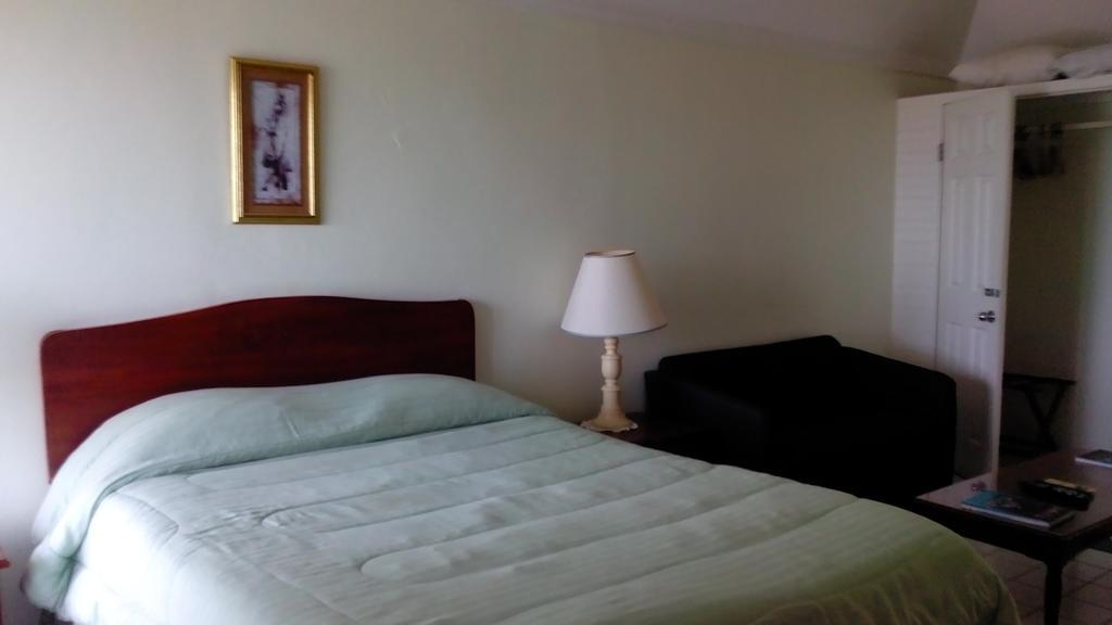 Hotel Relax Resort Montego Bay Exteriör bild