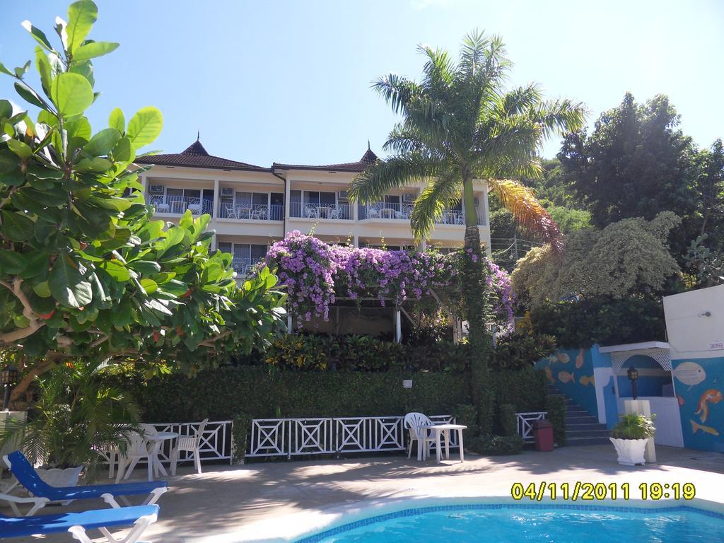 Hotel Relax Resort Montego Bay Exteriör bild