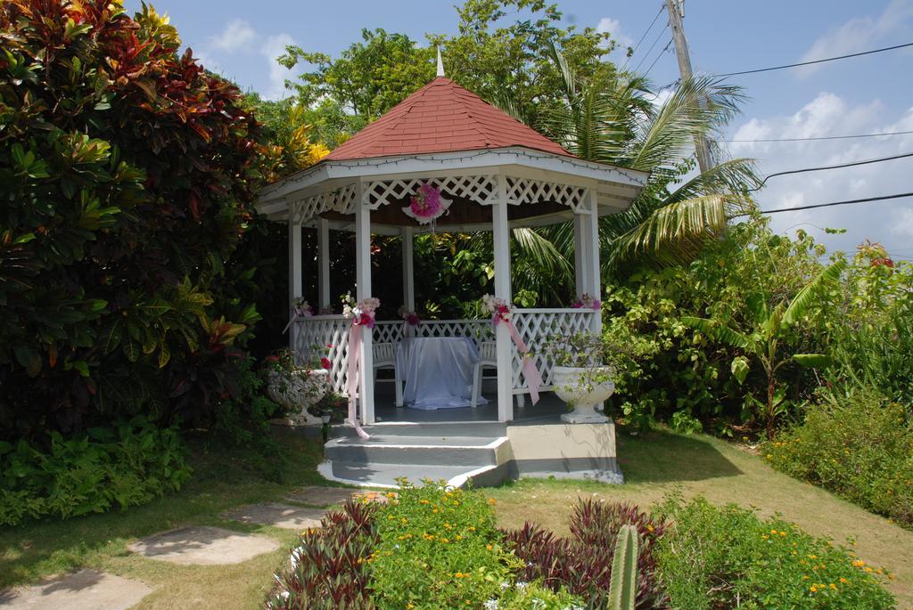 Hotel Relax Resort Montego Bay Exteriör bild