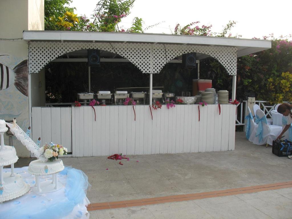 Hotel Relax Resort Montego Bay Exteriör bild